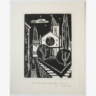 Frau auf einem Marktplatz mit Kirche