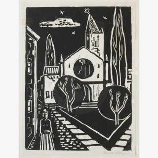 Frau auf einem Marktplatz mit Kirche