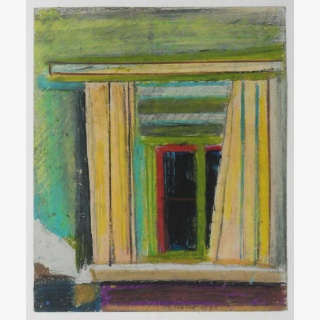 Fenster mit gr�ngelbem Vorhang